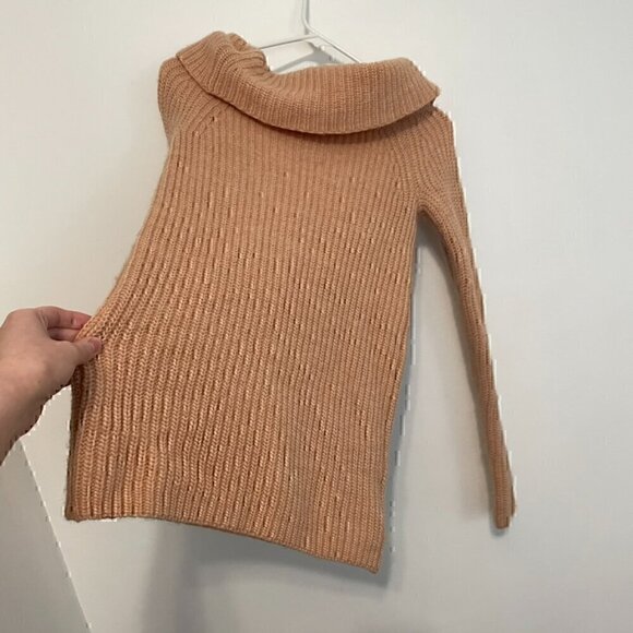ANN TAYLOR Light Pink / Peach Fuzzy Chunky Knit Cowl Neck Off Shoulder ? Sweater - Picture 13 of 13